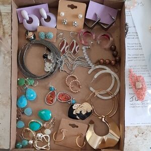 Earrings 25 Pair